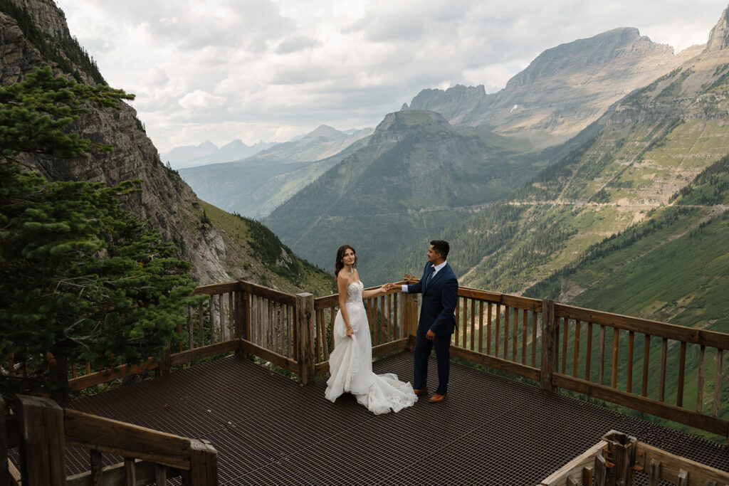 elopement couple at goat observation in glacier park 